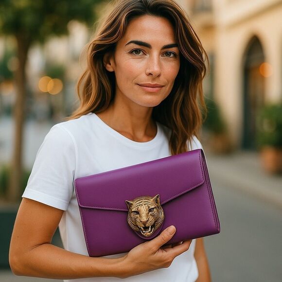 Gucci Purple Designer Crossbody with Gold Accent Tiger - Picture 4 of 9